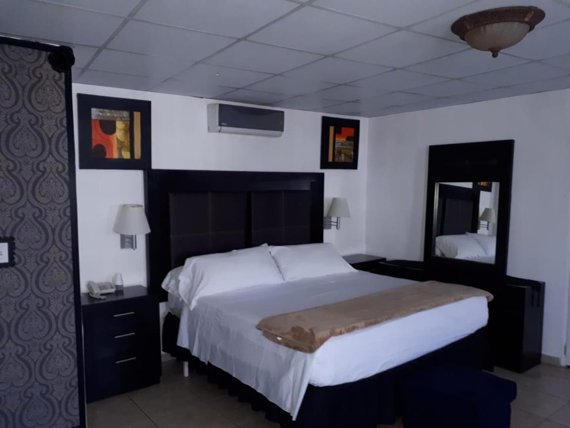 Hotel California Panama Экстерьер фото